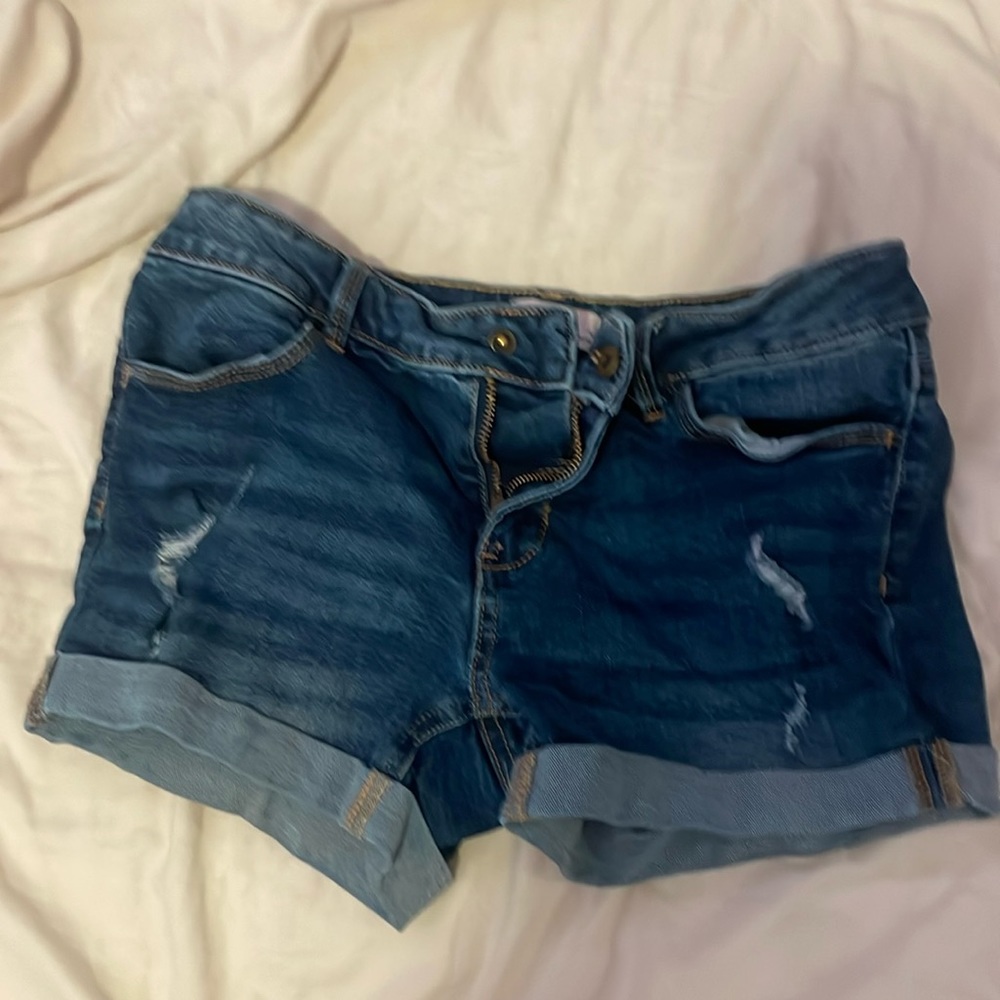 SO jean shorts.